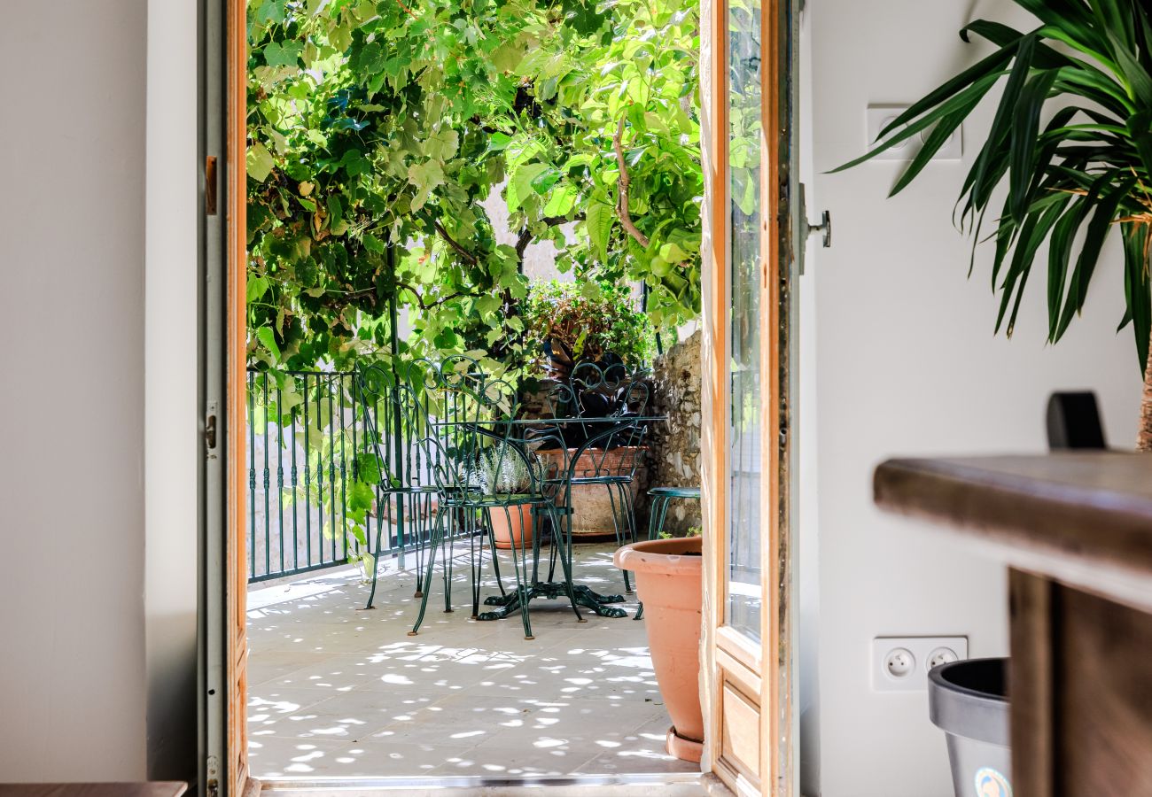 Appartement à Tourrettes-sur-Loup - APT LA FONTAINE