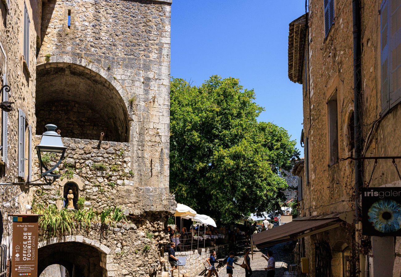 Appartement à Saint Paul de Vence - APT COCTEAU