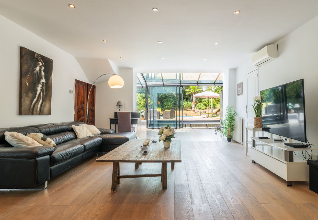 Maison à Roquefort-les-Pins - VILLA MAZAL