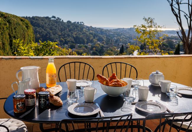 Maison à Saint Paul de Vence - VILLA MIRADOU