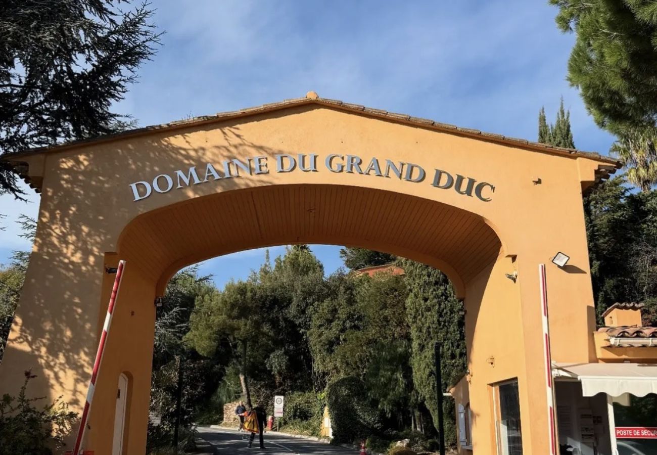 Appartement à Mandelieu-la-Napoule - APT LES ECRIVAINS