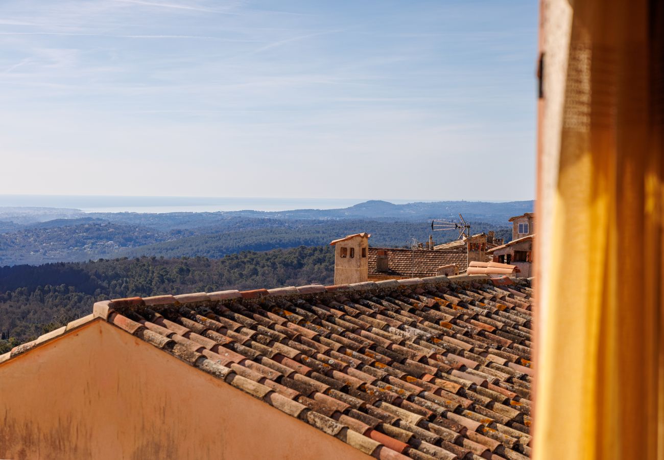 Appartement à Tourrettes-sur-Loup - APT LE NID