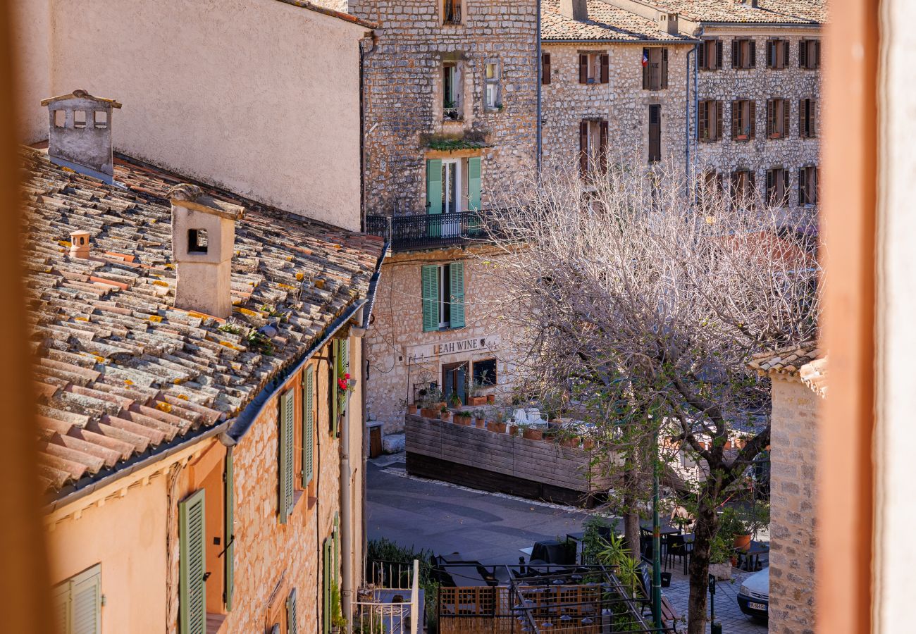 Appartement à Tourrettes-sur-Loup - APT LE NID