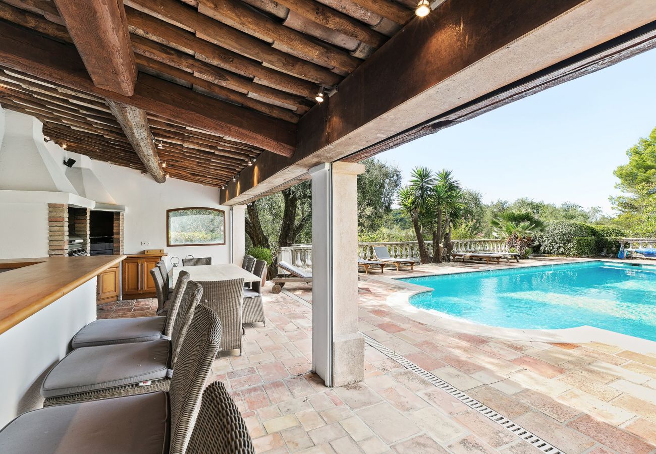 Villa à Tourrettes-sur-Loup - VILLA LES BERGUIERES