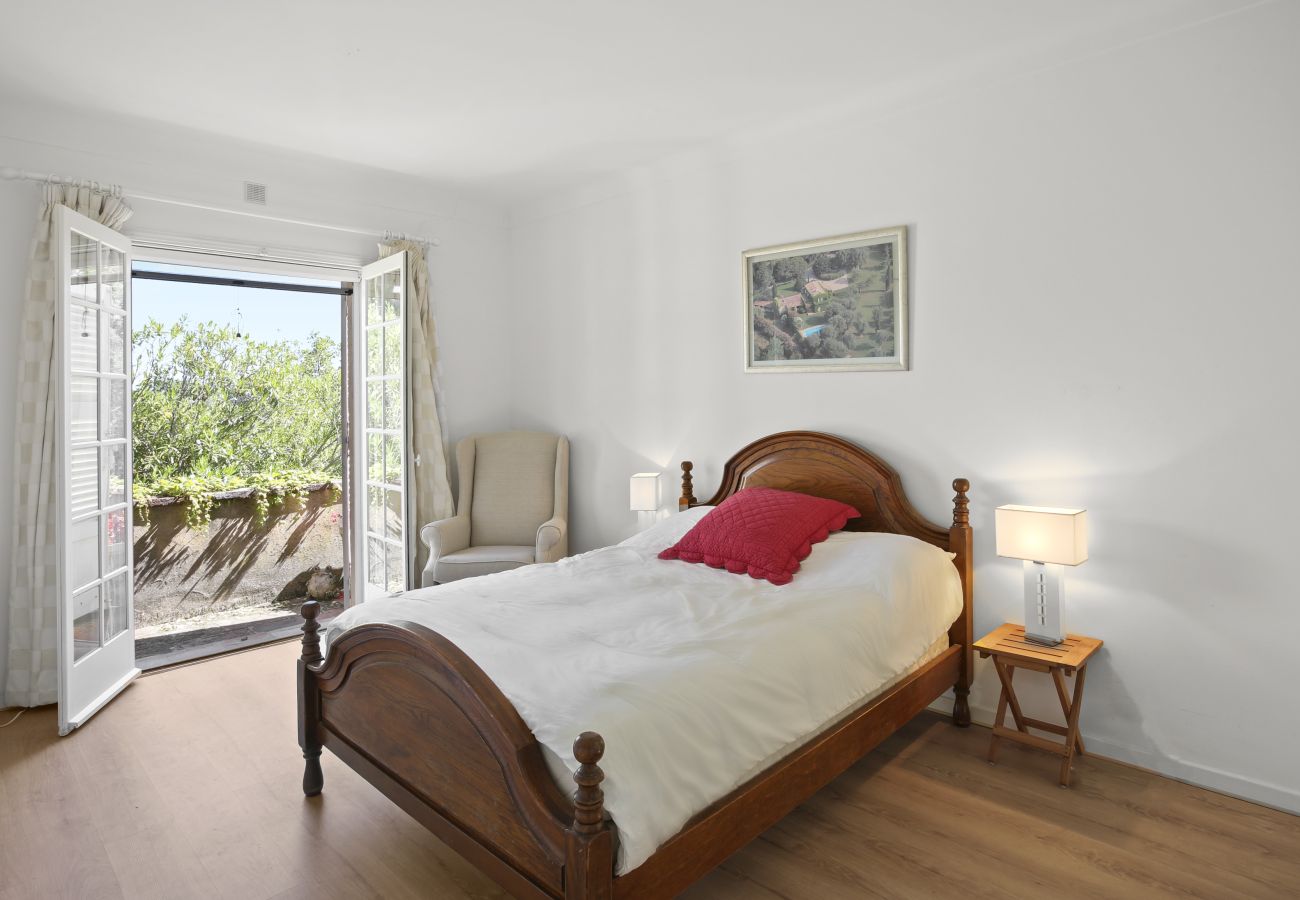 Villa à Tourrettes-sur-Loup - VILLA LES BERGUIERES