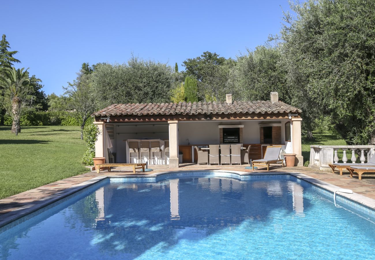 Villa à Tourrettes-sur-Loup - VILLA LES BERGUIERES