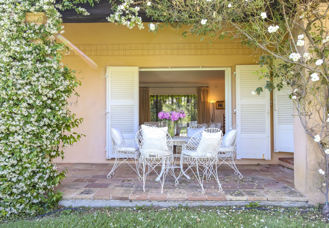 Villa à Tourrettes-sur-Loup - VILLA LES BERGUIERES
