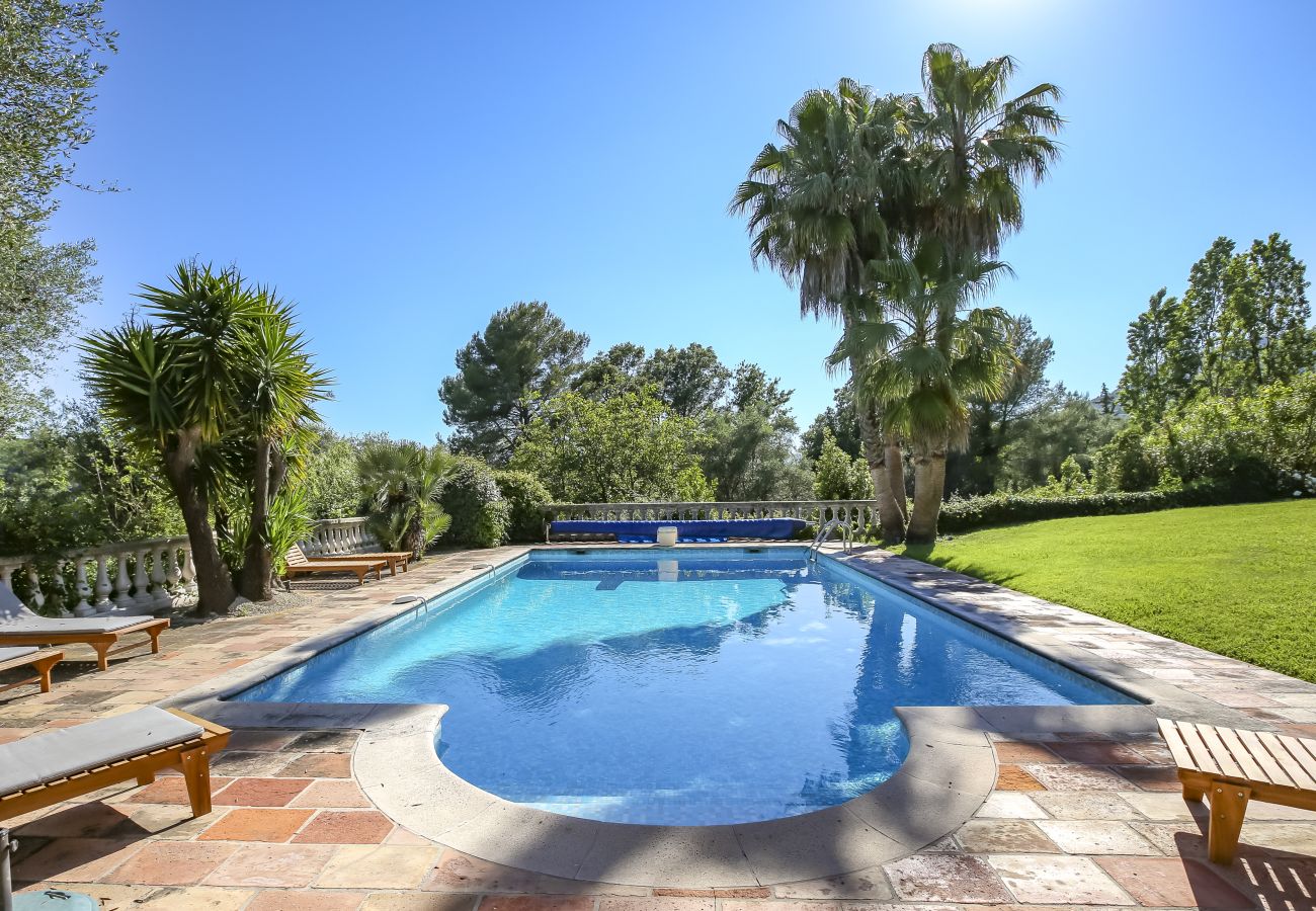 Villa à Tourrettes-sur-Loup - VILLA LES BERGUIERES