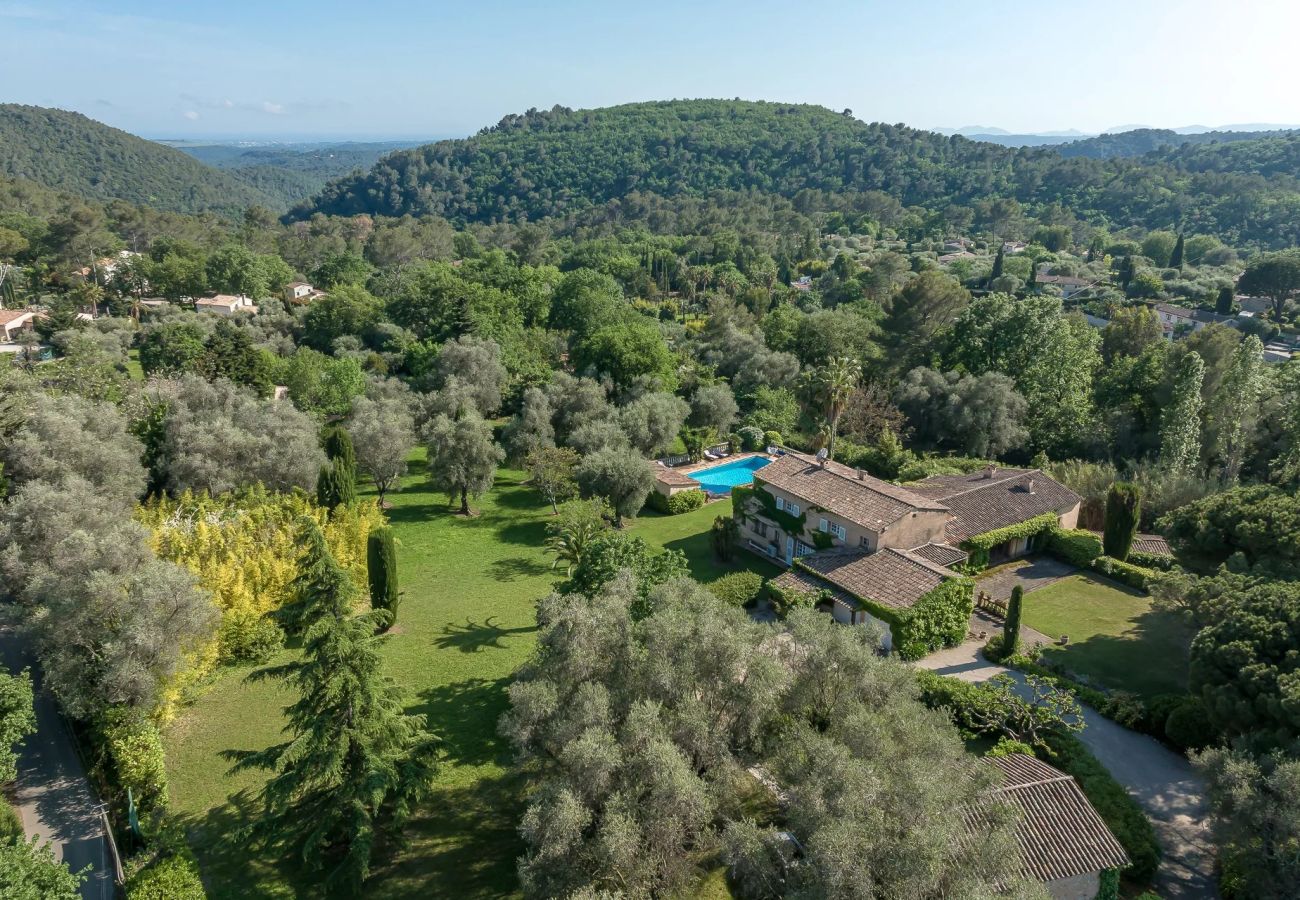 Villa à Tourrettes-sur-Loup - VILLA LES BERGUIERES