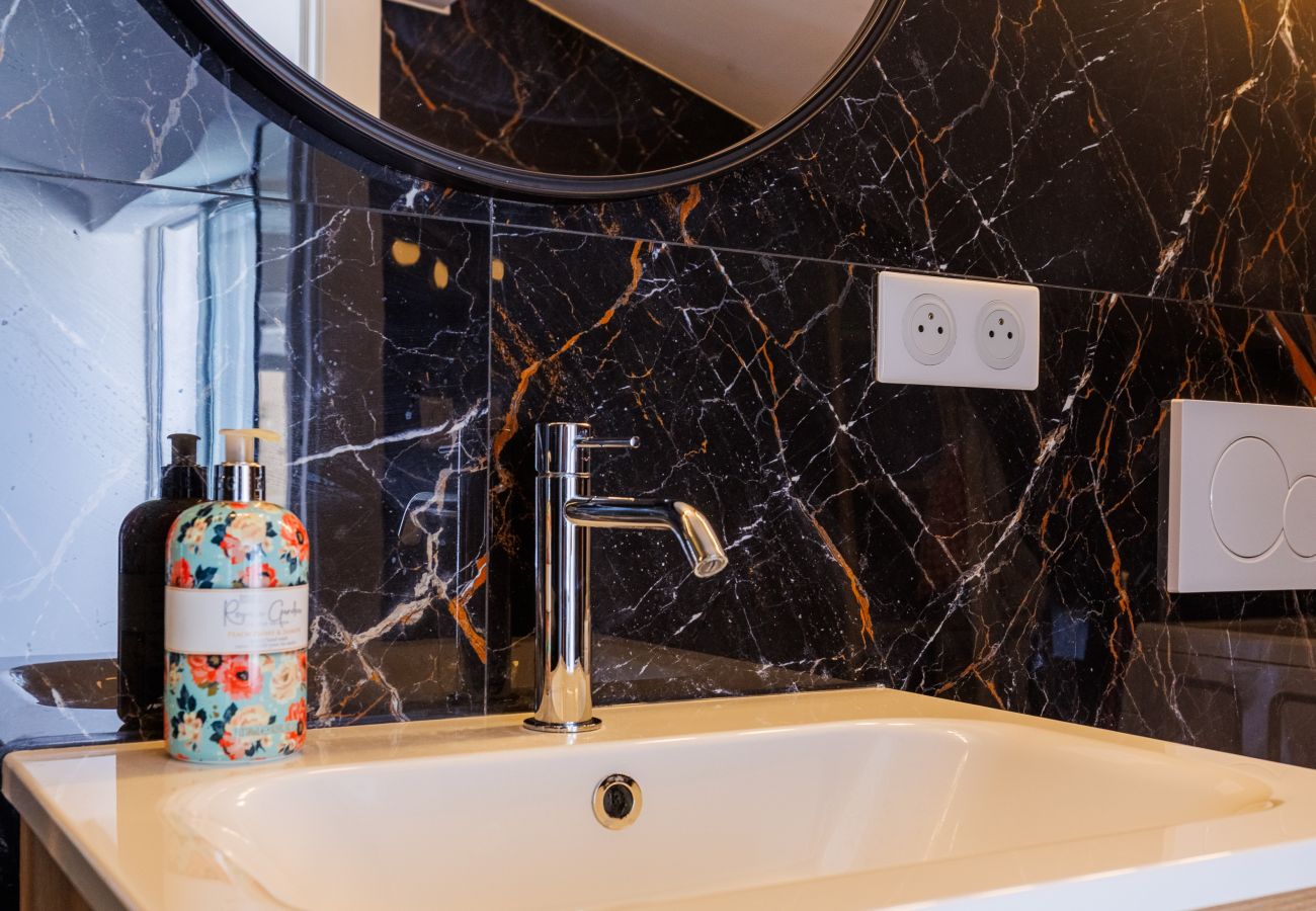 Appartement à Tourrettes-sur-Loup - APT LE FRENE