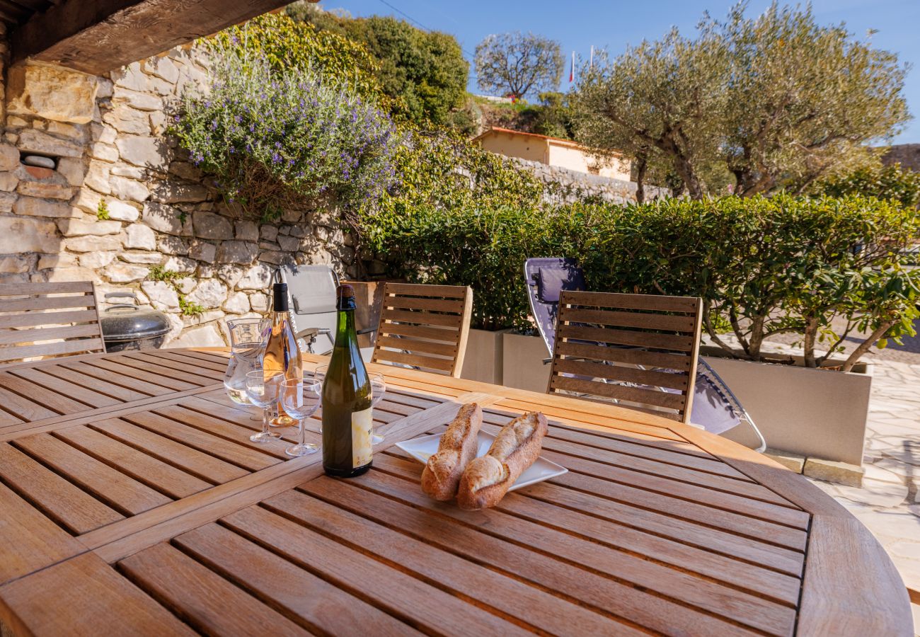 Appartement à Tourrettes-sur-Loup - APT MOULIN ST-JEAN
