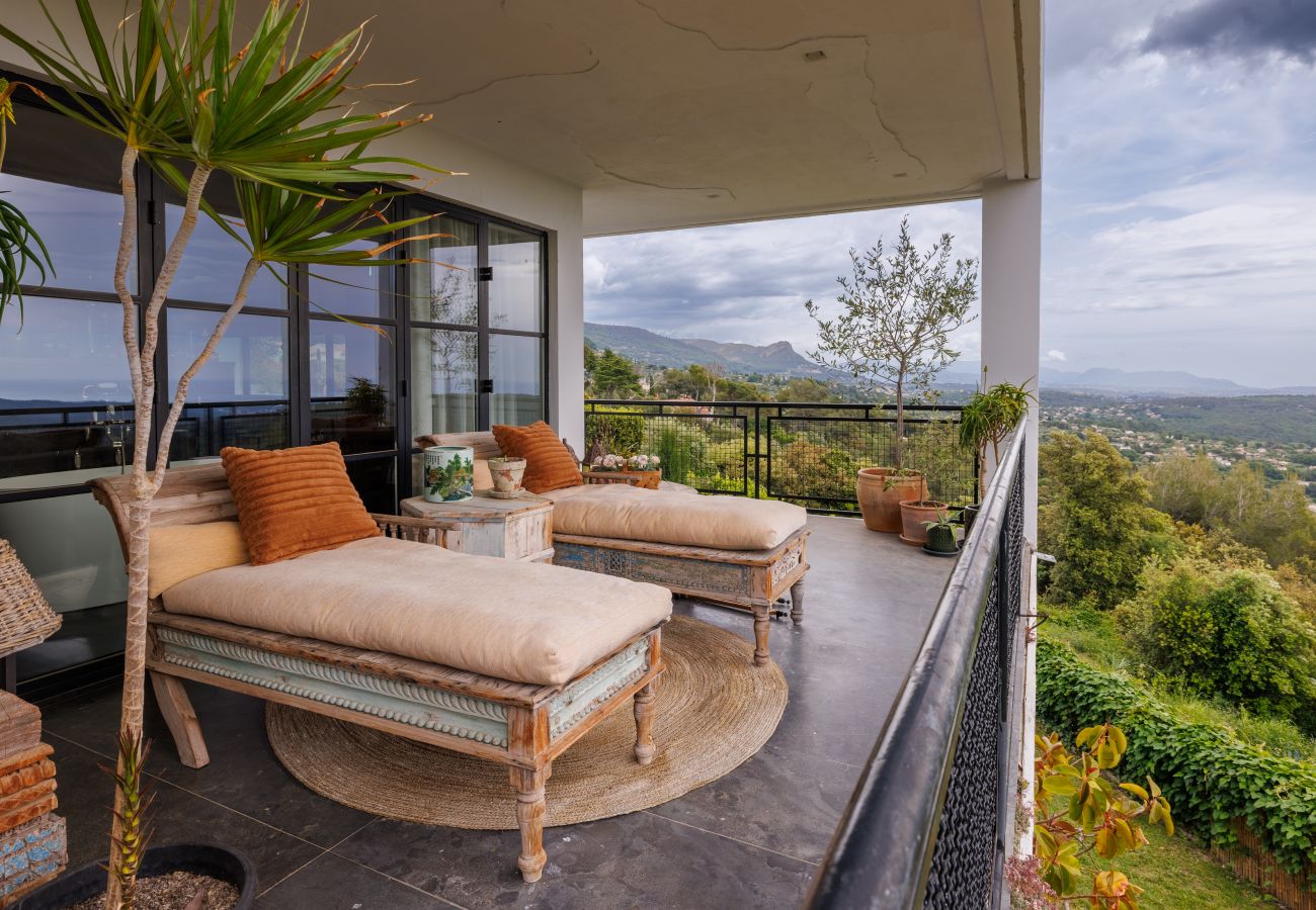 Villa à Tourrettes-sur-Loup - VILLA LES CANETTES