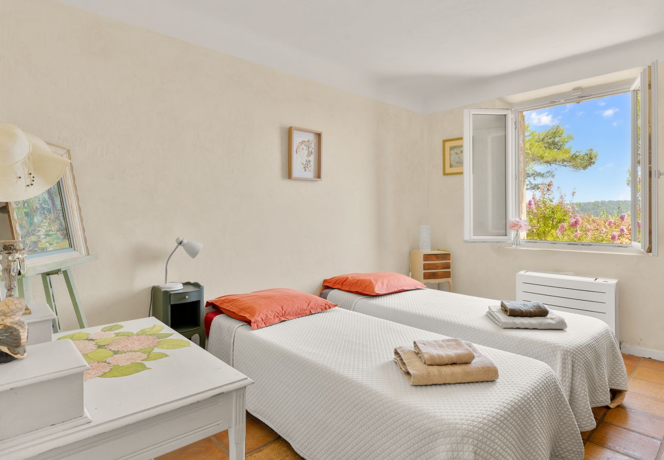 Villa à Tourrettes-sur-Loup - VILLA LES CADENASSES