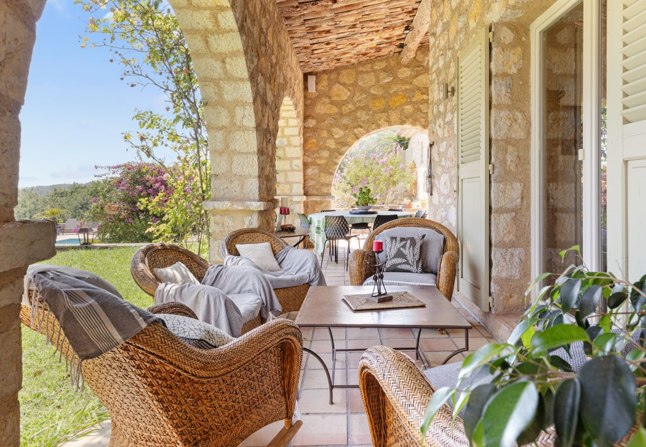 Villa à Tourrettes-sur-Loup - VILLA LES CADENASSES