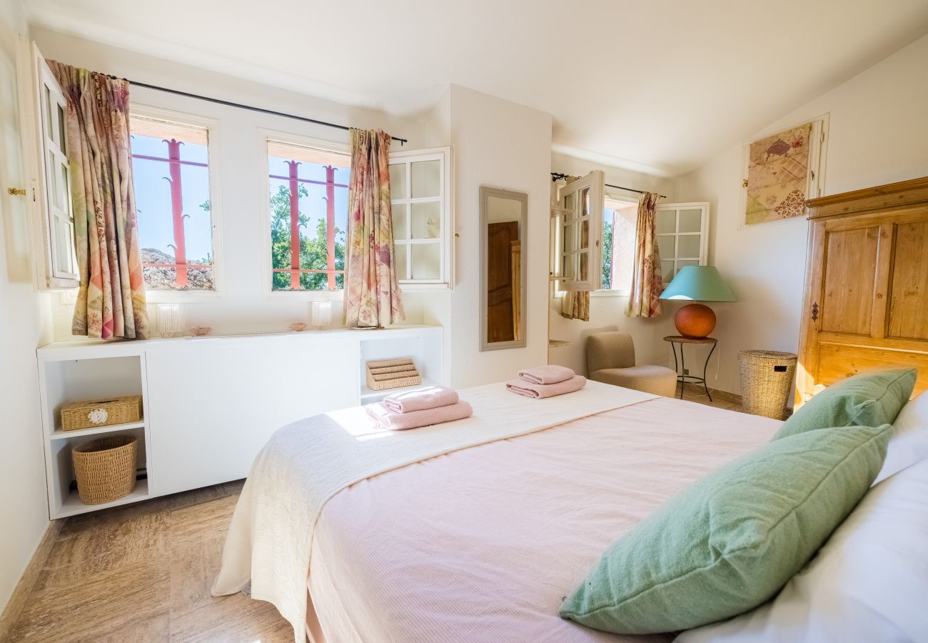 Villa à Tourrettes-sur-Loup - LA ROCHE D'OR