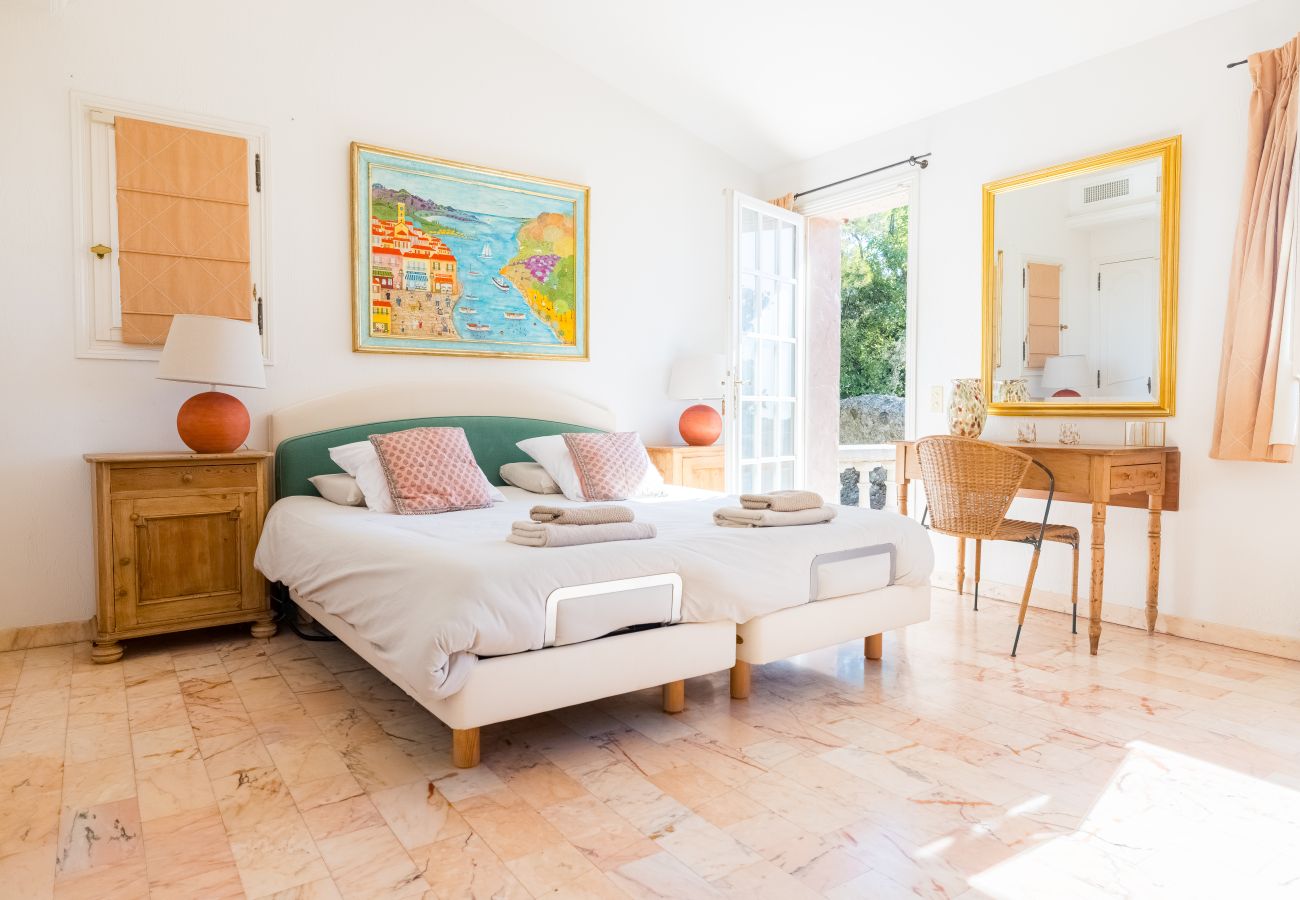 Villa à Tourrettes-sur-Loup - LA ROCHE D'OR